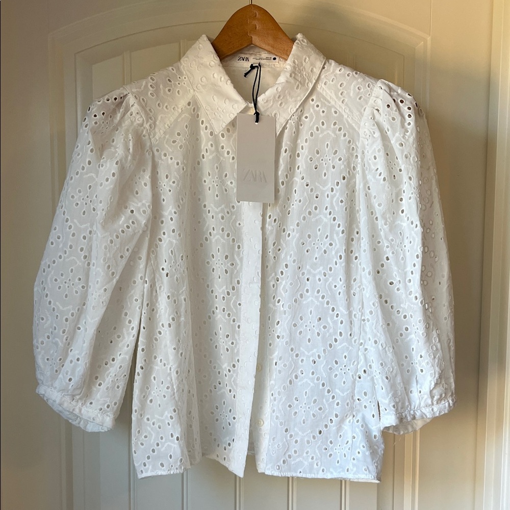 Zara white eyelet puff sleeve blouse NWT